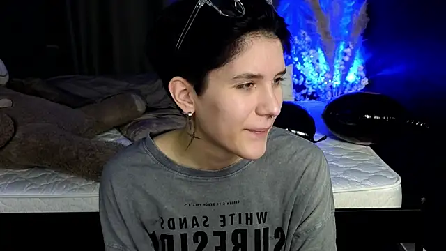 Hyeon Jin online show from March 11, 2025, 7:47 pm