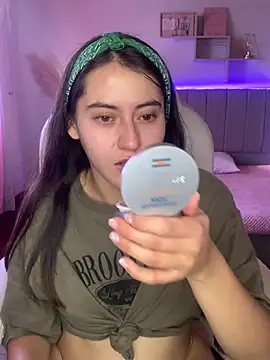 Snapshot of Camila_pinkk chatting on February 7, 2025, 7:27 pm Camila pinkk online show from February 7, 2025, 7:27 pm