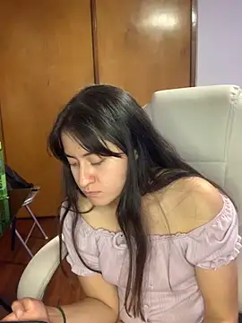 Snapshot of Camila_pinkk chatting on February 13, 2025, 8:55 pm Camila pinkk online show from February 13, 2025, 8:55 pm