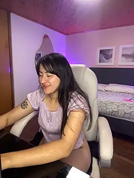 Snapshot of Camila_pinkk chatting on March 7, 2025, 8:11 pm Camila pinkk online show from March 7, 2025, 8:11 pm