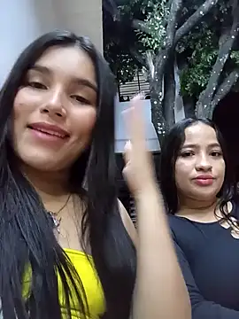 Snapshot of the_queen_of_street chatting on January 26, 2025, 2:03 am the queen of street online show from January 26, 2025, 2:03 am