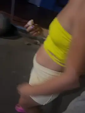 Snapshot of the_queen_of_street chatting on February 4, 2025, 2:39 am the queen of street online show from February 4, 2025, 2:39 am