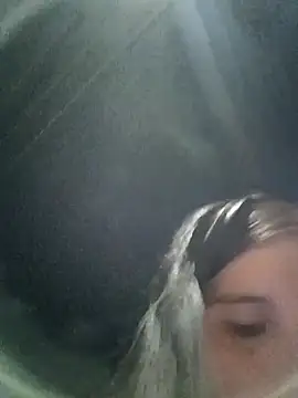 Snapshot of the_queen_of_street chatting on November 19, 2025, 2:33 am the queen of street online show from November 19, 2025, 2:33 am