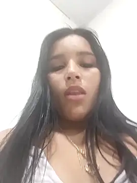 Snapshot of the_queen_of_street chatting on November 24, 2025, 2:44 am the queen of street online show from November 24, 2025, 2:44 am