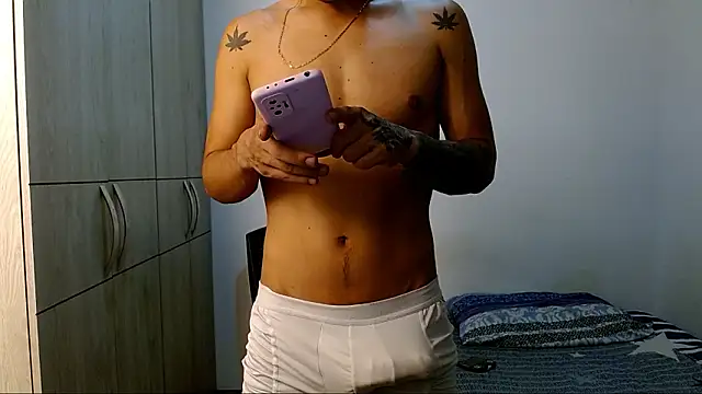 Snapshot of lonelydick2002 chatting on February 22, 2026, 11:25 pm lonelydick2002 online show from February 22, 2026, 11:25 pm