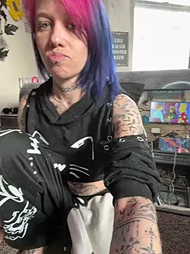 trashbrat online show from June 6, 2026, 10:25 pm