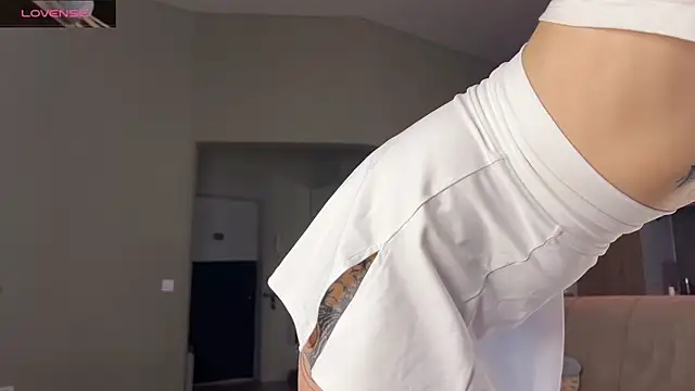 Snapshot of Shyrubate chatting on March 3, 2025, 5:31 am Shyrubate online show from March 3, 2025, 5:31 am