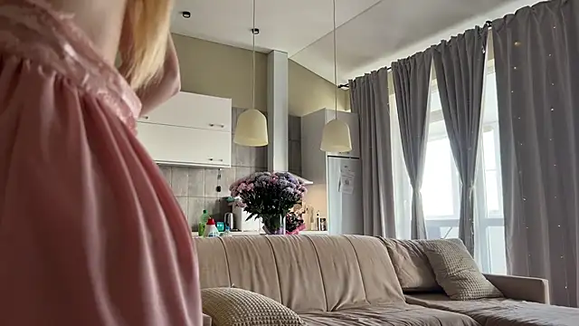 Snapshot of Shyrubate chatting on November 8, 2025, 10:26 am Shyrubate online show from November 8, 2025, 10:26 am