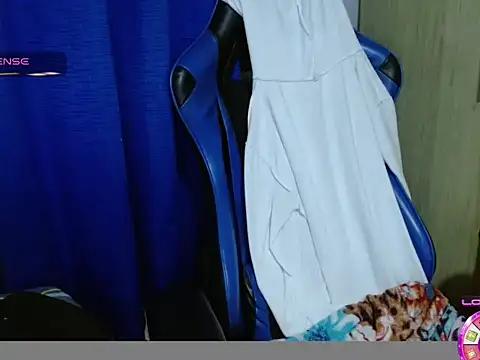 Danielagomez33 online show from February 16, 2026, 12:18 am