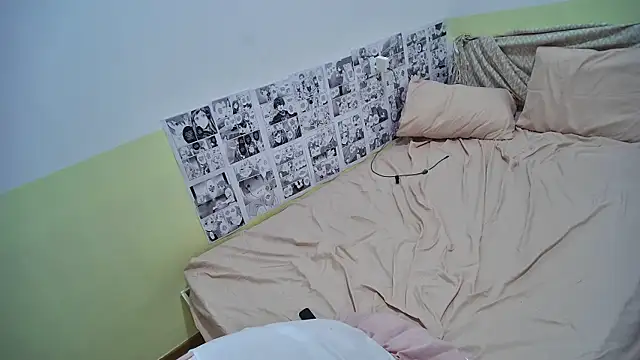 Snapshot of ashleyXthaur_ chatting on February 10, 2025, 9:58 pm ashleyXthaur online show from February 10, 2025, 9:58 pm