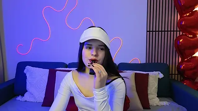 Harleen Moore online show from February 13, 2025, 11:06 am