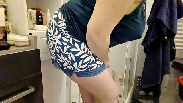 Snapshot of sweetinside_ chatting on January 13, 2025, 5:33 pm sweetinside online show from January 13, 2025, 5:33 pm