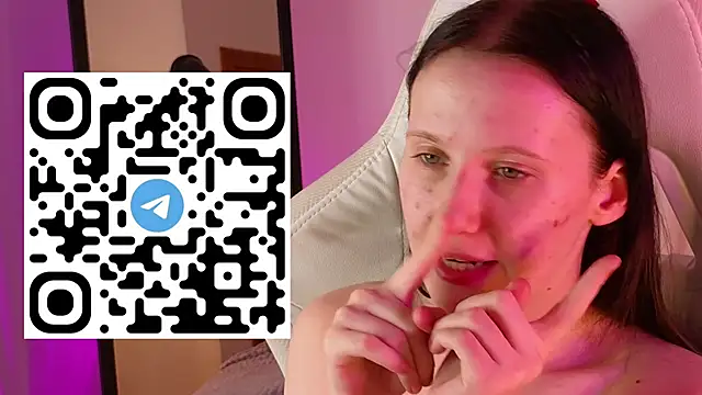 Snapshot of mon_lola chatting on January 22, 2025, 6:20 am mon lola online show from January 22, 2025, 6:20 am