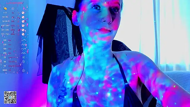 Snapshot of mon_lola chatting on February 28, 2025, 12:52 pm mon lola online show from February 28, 2025, 12:52 pm