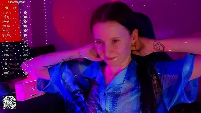 Snapshot of mon_lola chatting on March 6, 2025, 2:18 pm mon lola online show from March 6, 2025, 2:18 pm