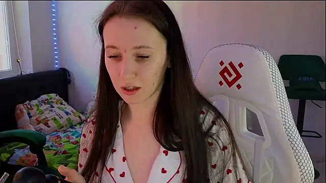 Snapshot of mon_lola chatting on March 14, 2025, 2:19 pm mon lola online show from March 14, 2025, 2:19 pm