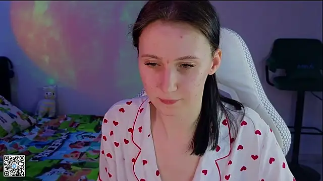 Snapshot of mon_lola chatting on March 14, 2025, 5:24 pm mon lola online show from March 14, 2025, 5:24 pm