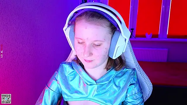 Snapshot of mon_lola chatting on November 26, 2025, 10:16 am mon lola online show from November 26, 2025, 10:16 am