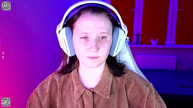 Snapshot of mon_lola chatting on January 10, 2026, 3:47 pm mon lola online show from January 10, 2026, 3:47 pm