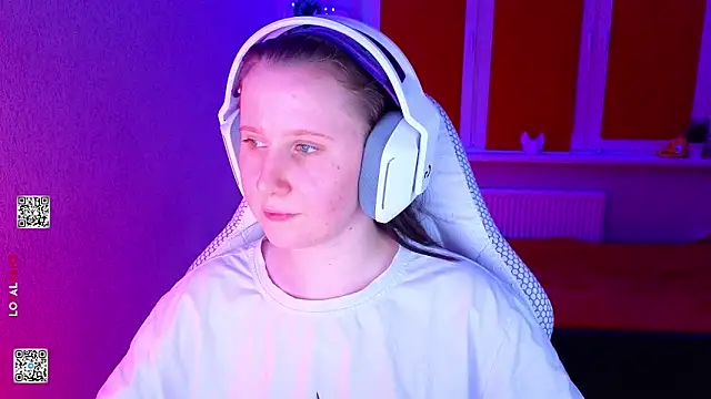 Snapshot of mon_lola chatting on March 6, 2026, 6:26 pm mon lola online show from March 6, 2026, 6:26 pm