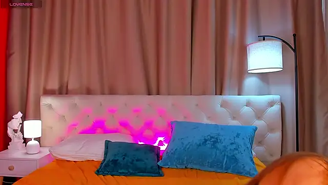 passi lover online show from September 20, 2025, 1:28 am