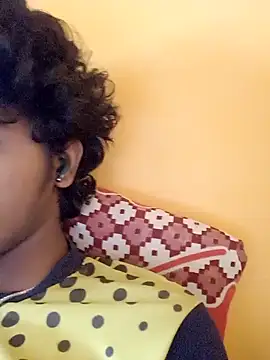 CosmicEmuu online show from January 7, 2025, 6:59 am