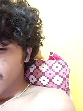 CosmicEmuu online show from January 9, 2025, 7:40 pm