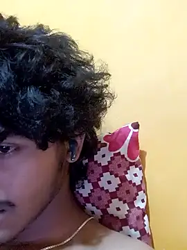 CosmicEmuu online show from February 6, 2025, 7:18 pm