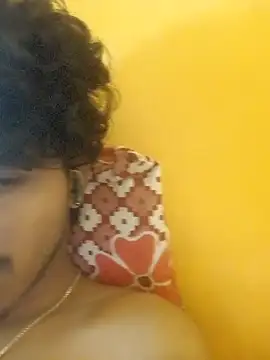 CosmicEmuu online show from January 8, 2026, 9:22 am