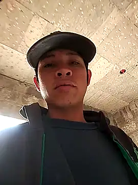 Javierjvl online show from March 6, 2026, 7:43 pm