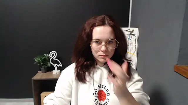 Snapshot of mini_girly chatting on February 4, 2025, 1:16 pm mini girly online show from February 4, 2025, 1:16 pm