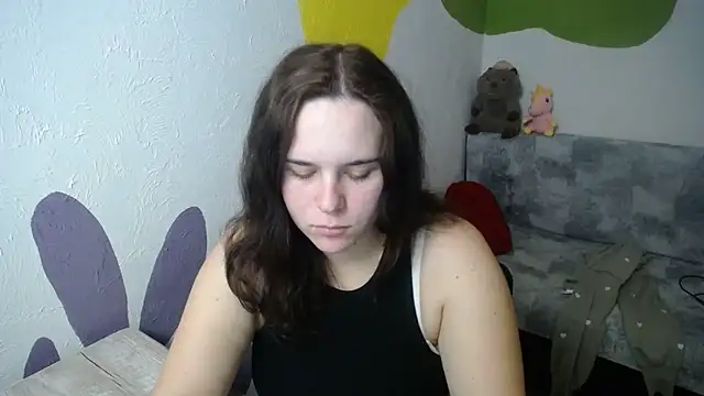 Snapshot of mini_girly chatting on October 27, 2025, 1:48 pm mini girly online show from October 27, 2025, 1:48 pm