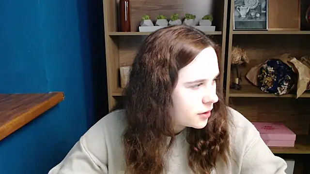 Snapshot of mini_girly chatting on December 15, 2025, 1:59 pm mini girly online show from December 15, 2025, 1:59 pm