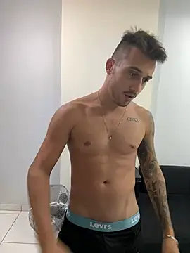 Snapshot of carvalhofelipe chatting on February 28, 2025, 10:28 pm carvalhofelipe online show from February 28, 2025, 10:28 pm