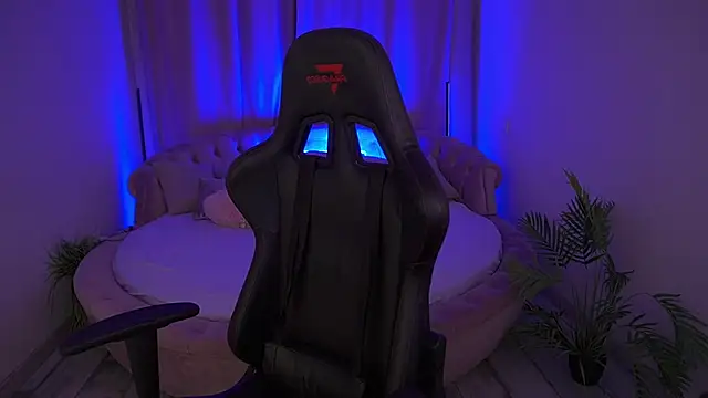 Snapshot of Marmeladkaaa chatting on November 24, 2025, 2:28 pm Marmeladkaaa online show from November 24, 2025, 2:28 pm