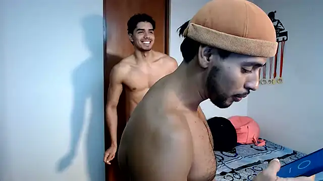 HOTLATINO2025 online show from June 24, 2026, 5:34 pm