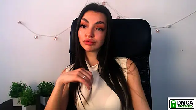 Lexi Jous online show from April 18, 2026, 11:58 am