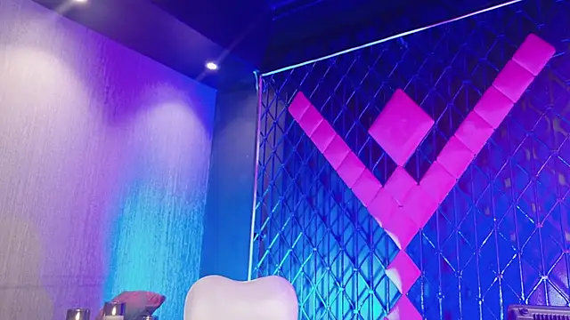 Snapshot of Domina-tef chatting on October 30, 2025, 10:43 pm Domina-tef online show from October 30, 2025, 10:43 pm