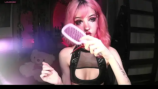 Ink  pleasure online show from September 24, 2025, 10:35 pm