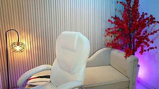 Snapshot of Emma_Walkerr_ chatting on October 3, 2025, 7:00 pm Emma Walkerr online show from October 3, 2025, 7:00 pm