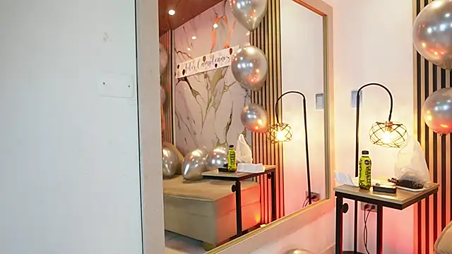 Emma Walkerr  online show from March 12, 2026, 7:31 pm