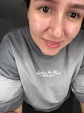 Snapshot of Jullya_x chatting on March 21, 2026, 9:29 pm Jullya x online show from March 21, 2026, 9:29 pm