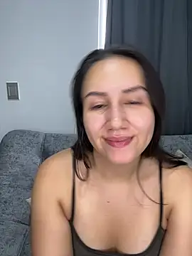 Snapshot of Jullya_x chatting on April 6, 2026, 9:05 pm Jullya x online show from April 6, 2026, 9:05 pm