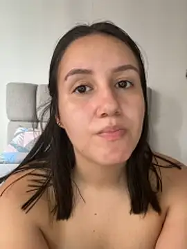 Snapshot of Jullya_x chatting on June 3, 2026, 2:33 pm Jullya x online show from June 3, 2026, 2:33 pm