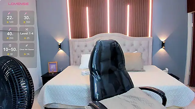 Snapshot of Tommy18__ chatting on September 14, 2025, 3:38 am Tommy18 online show from September 14, 2025, 3:38 am