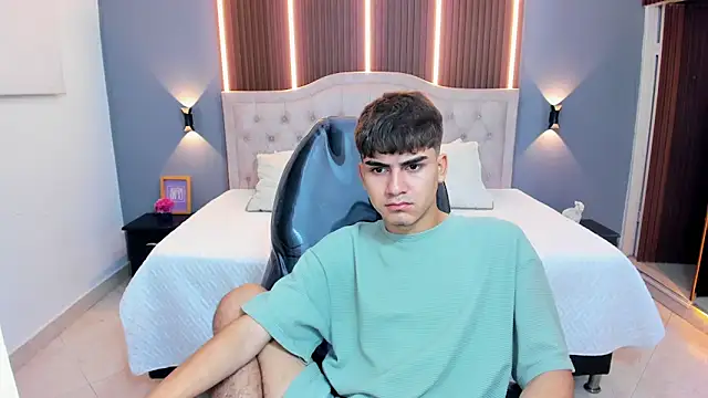 Tommy18   online show from February 8, 2026, 3:21 am