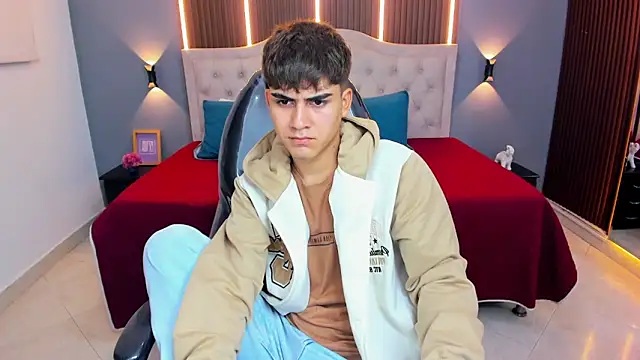 Tommy18   online show from February 11, 2026, 3:33 am