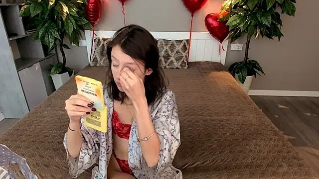 Snapshot of AnnaElys chatting on February 14, 2025, 8:42 am AnnaElys online show from February 14, 2025, 8:42 am