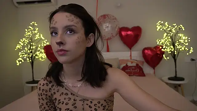 Snapshot of AnnaElys chatting on February 18, 2025, 9:31 pm AnnaElys online show from February 18, 2025, 9:31 pm