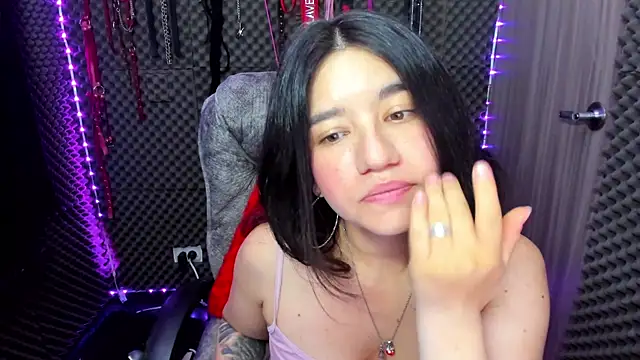 Snapshot of lilihot_ chatting on February 19, 2025, 4:00 pm lilihot online show from February 19, 2025, 4:00 pm